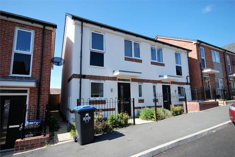 2 bedroom semi-detached house to rent, Baker Street, Rugby, CV21