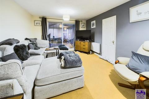 18 Chaplin Close, Wainscott, Rochester, ME3 8BY