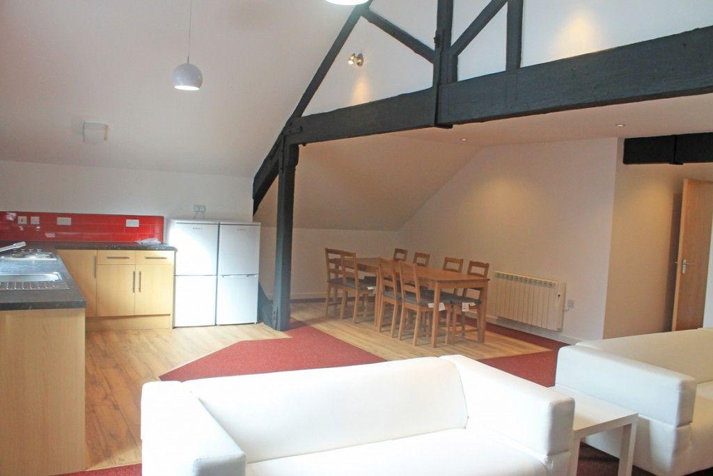 Kitchen/Lounge
