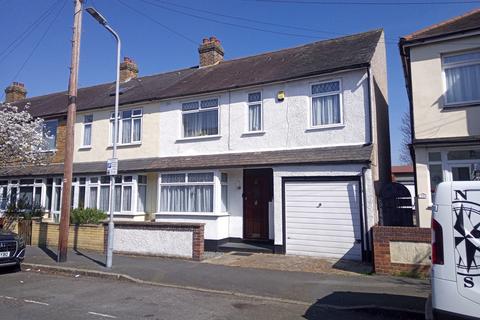 Knighton Road, Romford, RM7