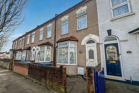 2 bedroom terraced house for sale, Falcon Road, Enfield