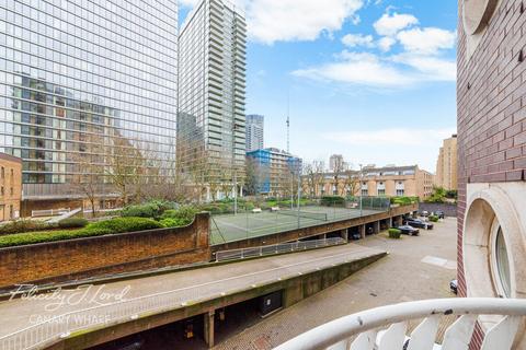 2 bedroom flat for sale, Cascades Tower, Canary Wharf, London