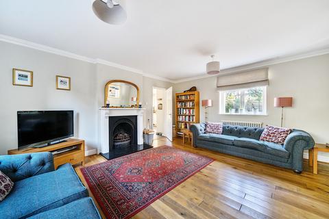 4 bedroom semi-detached house for sale, Frensham Road, Lower Bourne, Farnham, GU10