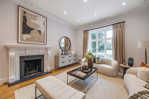 3 bedroom flat to rent, Onslow Square, South Kensington, London, SW7