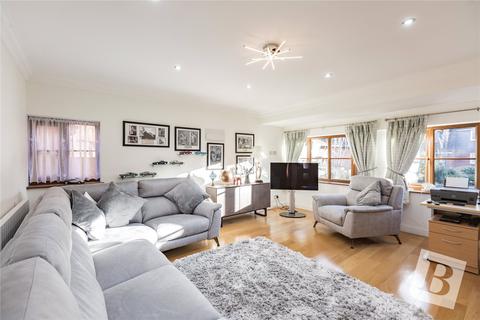 5 bedroom detached house for sale, Victoria Road, South Woodham Ferrers, Chelmsford, Essex, CM3