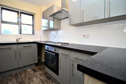 2 bedroom apartment for sale, North Road, South Ockendon RM15