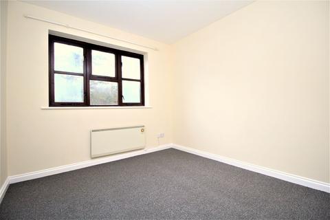 2 bedroom apartment for sale, North Road, South Ockendon RM15