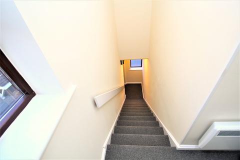 2 bedroom apartment for sale, North Road, South Ockendon RM15