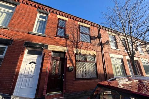 4 bedroom terraced house to rent, Lila Street, Manchester M9