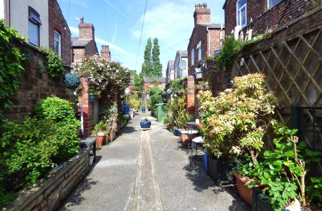 Communal Alleyway
