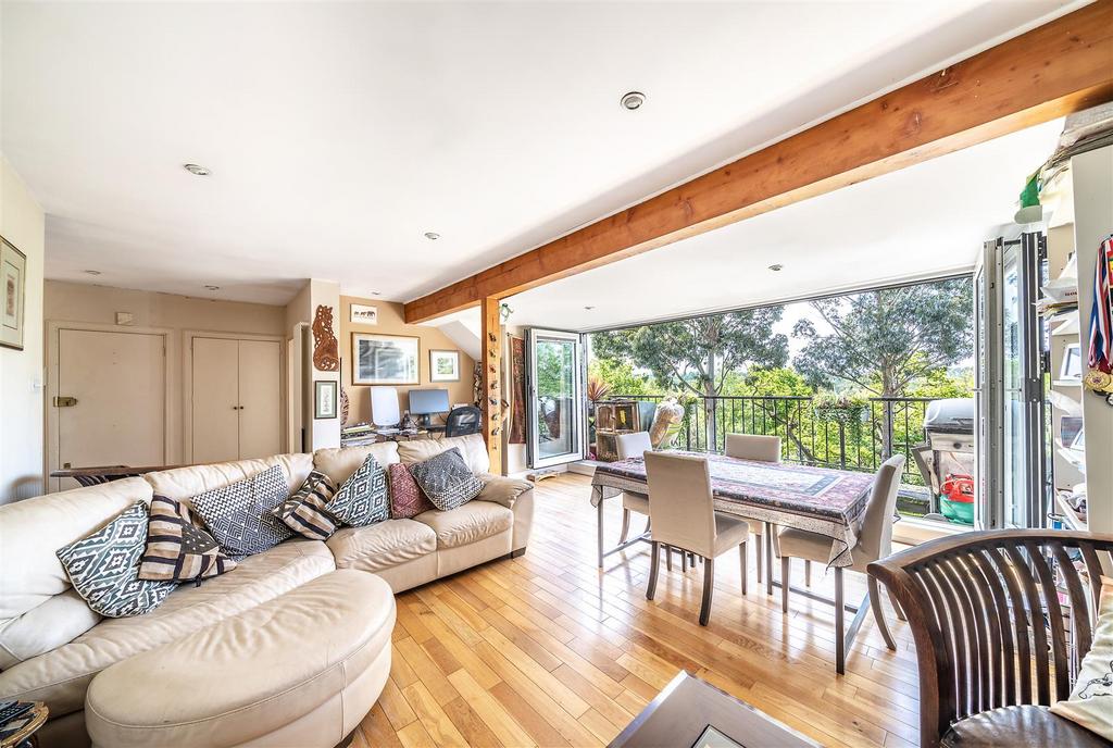 5, 60 Thurlow Park Road-10.JPG