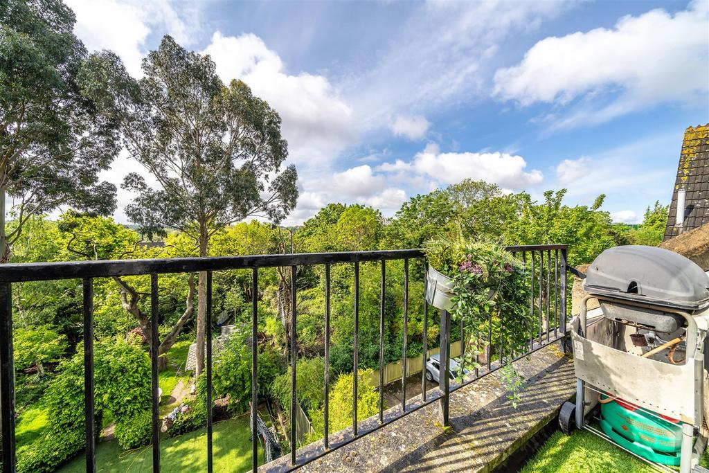 5, 60 Thurlow Park Road-5.JPG