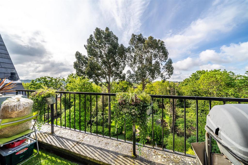5, 60 Thurlow Park Road-6.JPG