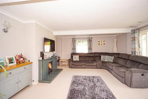 5 bedroom detached house for sale, Denehurst Gardens, Hastings