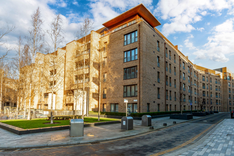 3 bedroom penthouse for sale, McEwan Square, Edinburgh EH3