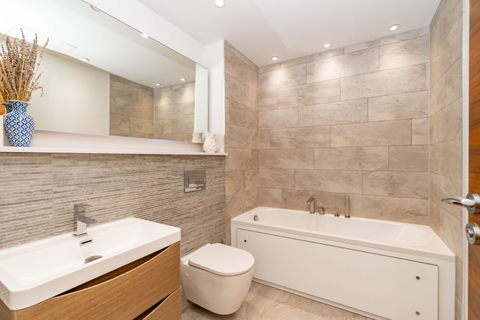 Flat 12, 4 Mcewan Square, Edinburgh, EH3 8EL
