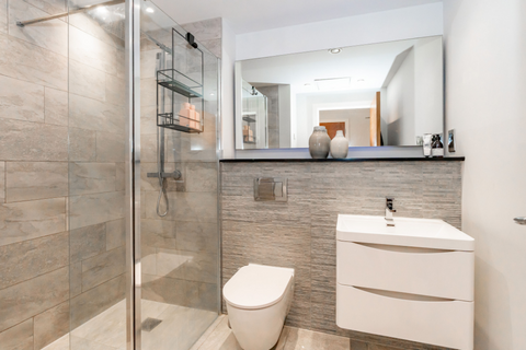 Flat 12, 4 Mcewan Square, Edinburgh, EH3 8EL