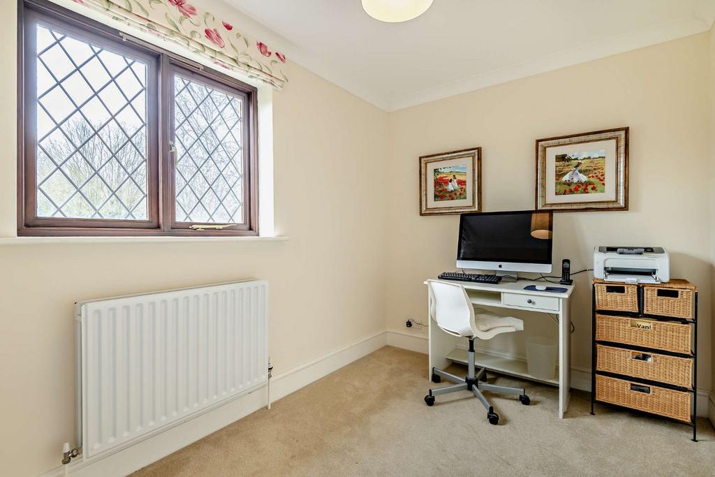 Bedroom/Office