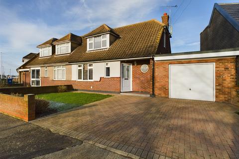 13 Beechcombe, Corringham, Stanford-le-hope, SS17 9DN