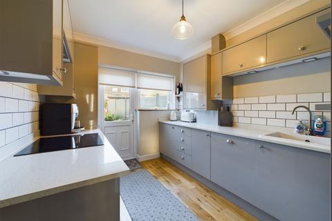 13 Beechcombe, Corringham, Stanford-le-hope, SS17 9DN