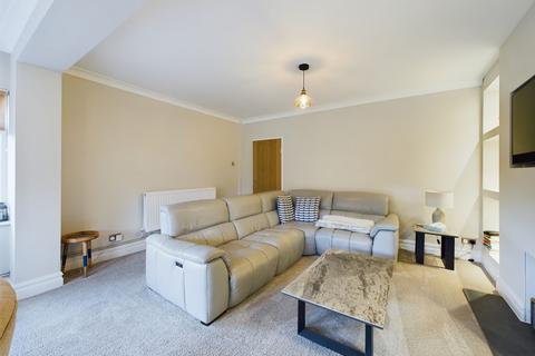 13 Beechcombe, Corringham, Stanford-le-hope, SS17 9DN
