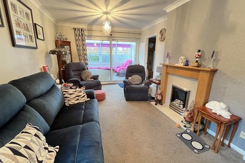 2 bedroom detached bungalow for sale, Ascot Drive, Felixstowe IP11