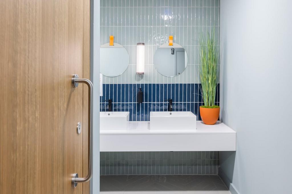 Toilet8.jpg