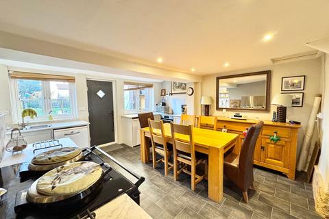 4 bedroom terraced house for sale, Market Place, New Buckenham