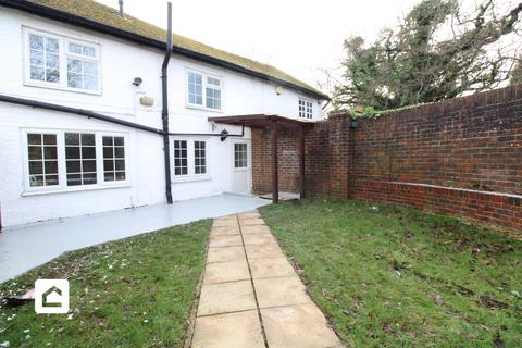 2 bedroom cottage to rent, Westcoates Farm, Clayhill Road, Reigate RH2