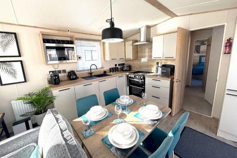 2 bedroom static caravan for sale, Caldecott Hall Country Park, , Beccles Road NR31