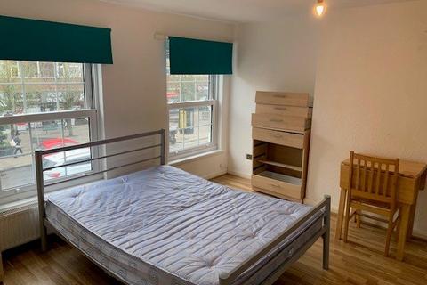 undefined, High Street, Yiewsley UB7