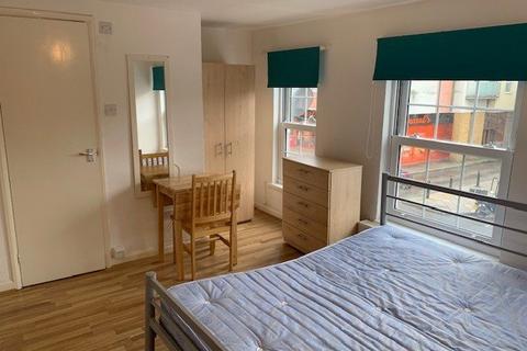 undefined, High Street, Yiewsley UB7