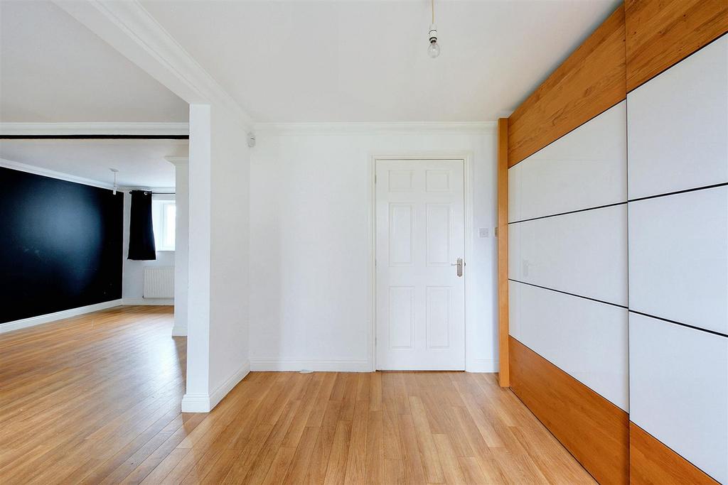 Bedroom 1 3.jpeg