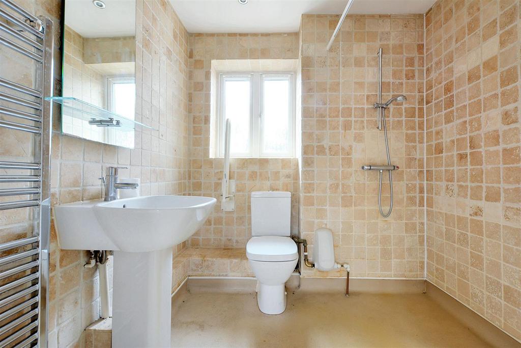 Downstairs Bathroom.jpeg