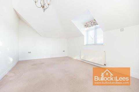 2 bedroom flat for sale, Lovely Flat on Dudsbury Avenue, Ferndown