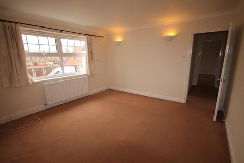 2 bedroom apartment to rent, Lymington Road, Stevenage SG1