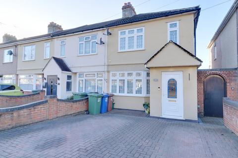 3 bedroom end of terrace house for sale, Grange Road, South Ockendon RM15