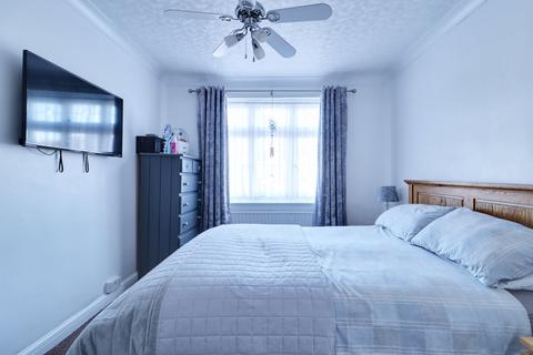 27 Grange Road, Aveley, South Ockendon, RM15 4ER