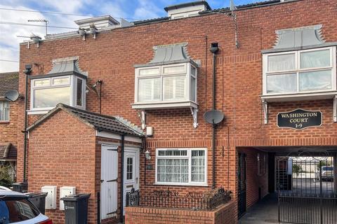 2 bedroom apartment for sale, Warren Avenue, Southsea