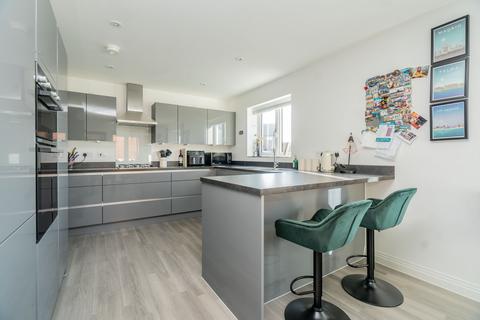 7 Buxton Close, Glebe Farm, Milton Keynes, MK17 8GX