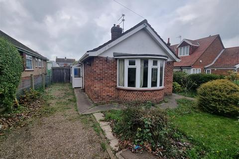 2 bedroom detached bungalow for sale, Lynn Grove, Gorleston