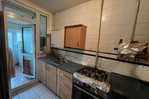 60 Newark Crescent, London, NW10 7BA