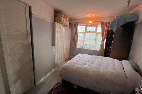 60 Newark Crescent, London, NW10 7BA