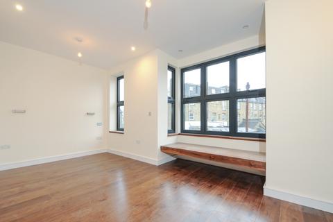 4 bedroom house to rent, Freshford Street Earlsfield SW18