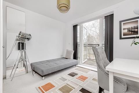 2 bedroom flat to rent, Lincoln Lodge, 4 Wadham Mews, London
