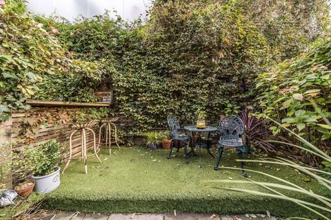 8a Belsham Street, London, E9 6NG