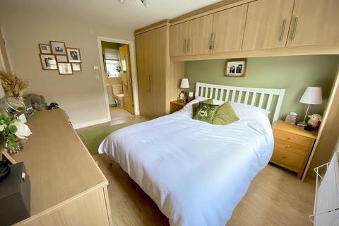 2 bedroom end of terrace house for sale, Southwood Close, Marple, Stockport, SK6