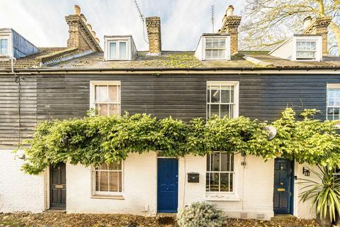 2 bedroom terraced house for sale, Wades Lane, Teddington TW11