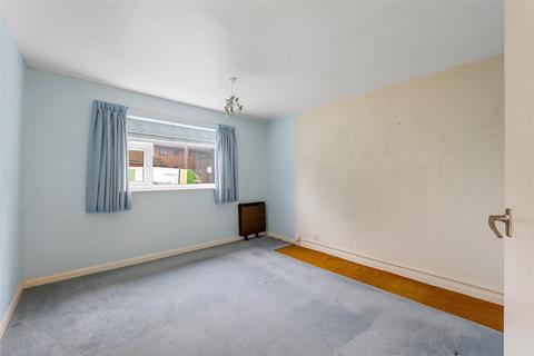 2 bedroom flat for sale, Oakfield Drive, Reigate, Surrey, RH2