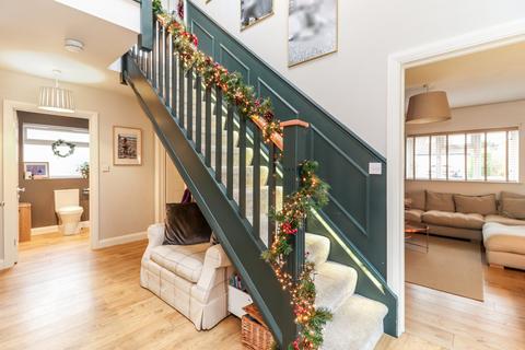 16 Kings Close, Chalfont St Giles, HP8 4HW
